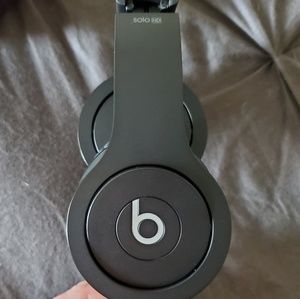 Solo Beats By Dre- All Black